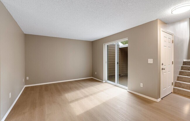 Building Photo - 1614 Village Park Pl