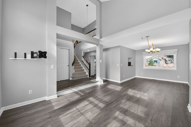 Building Photo - 5559 Wickerdale Ln