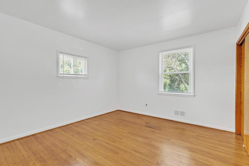 Building Photo - 8212 Dorset Ave