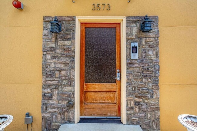 Building Photo - 3573 Warder St NW