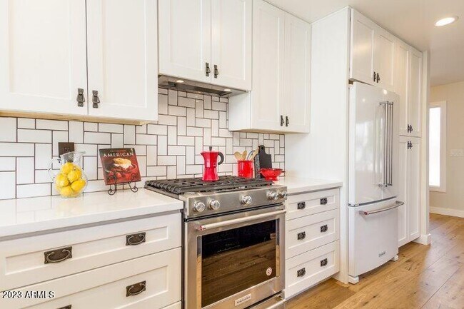 Building Photo - 8420 E Citrus Way