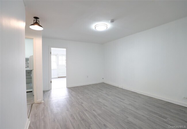 Building Photo - 2166 Brown St