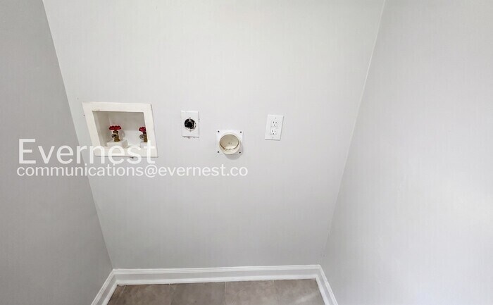 Building Photo - 8474 Charleston Dr