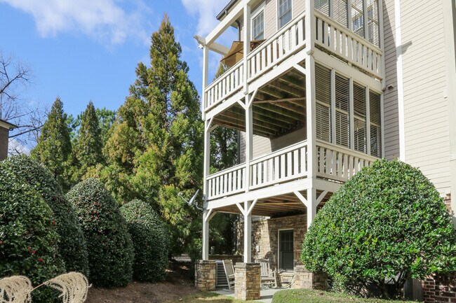 Building Photo - 2114 W Village Xing