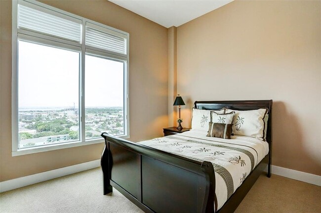 Building Photo - 500 Seawall Blvd