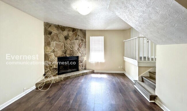 Building Photo - 1888 Singer Way