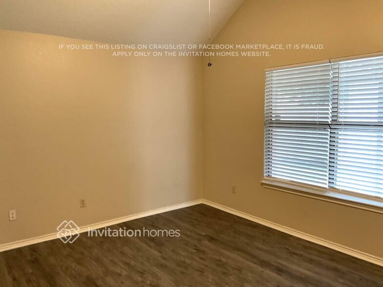 Building Photo - 6736 Driffield Cir E