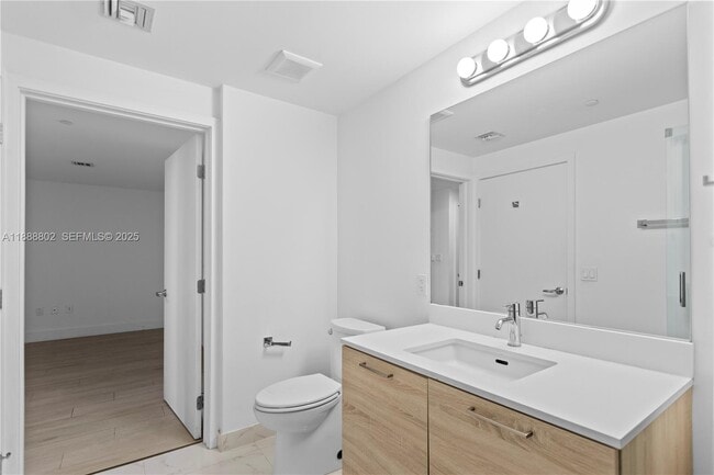 Building Photo - 16385 Biscayne Blvd