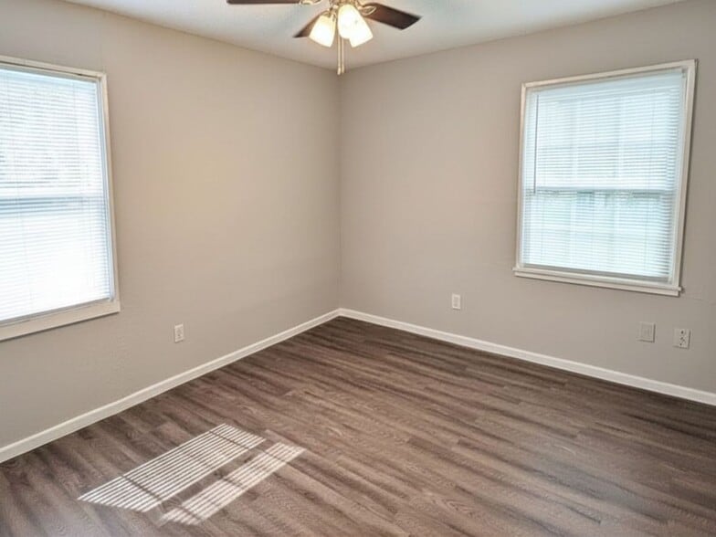 Building Photo - 5222 Northridge Dr