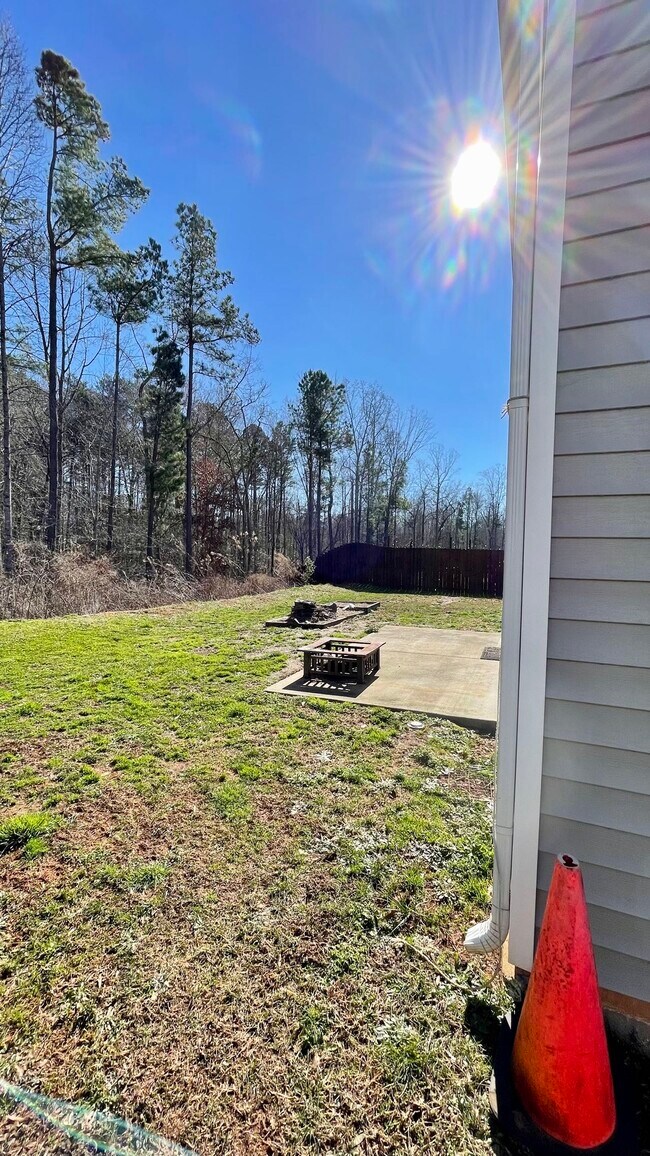 Building Photo - 263 Solstice Dr