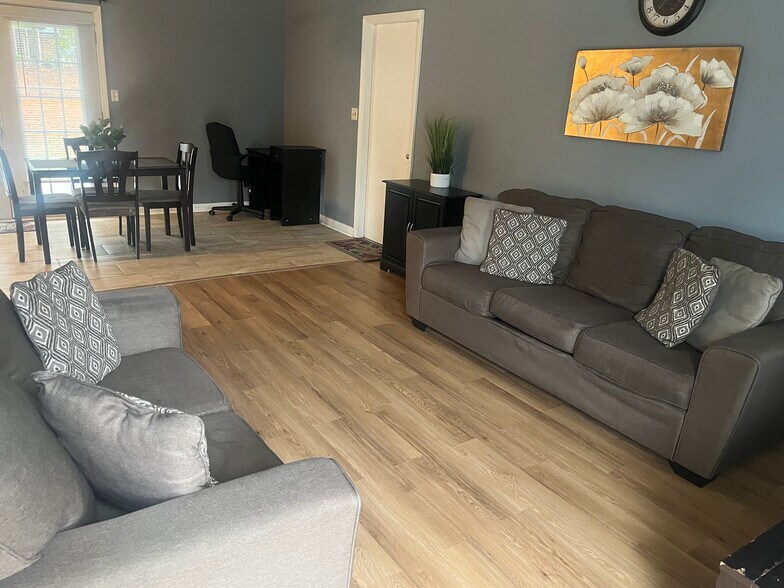 Primary Photo - 7013 Fielder Rd