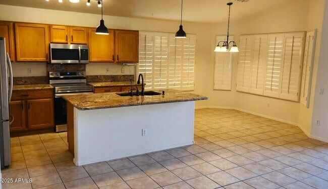 Building Photo - 4030 W Hide Trl