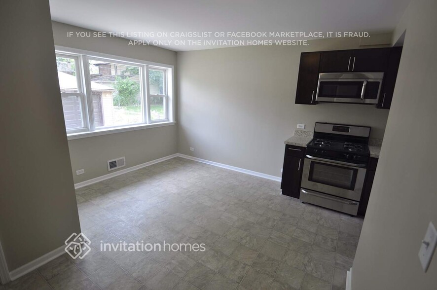 Building Photo - 1541 Boeger Ave