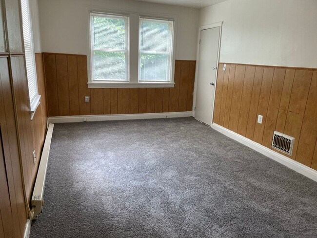 Building Photo - 3823 Pascal Ave