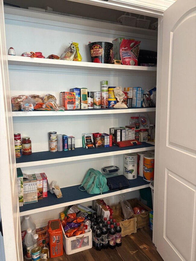 Building Photo - Spacious 4BR/3BA Creekside West Home with Screened Porch, Fenced Yard & 3-Car Garage