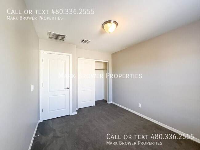 Building Photo - 3328 W Hayduk Rd