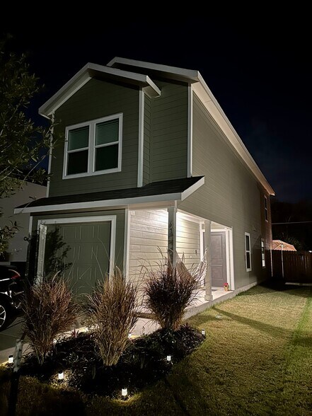 Building Photo - 67 Trinity Cir