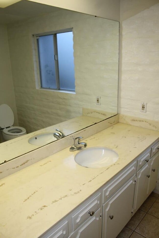 Building Photo - 2Bed/2.5Bath Home in Bonsall w/ a View~ Cl...