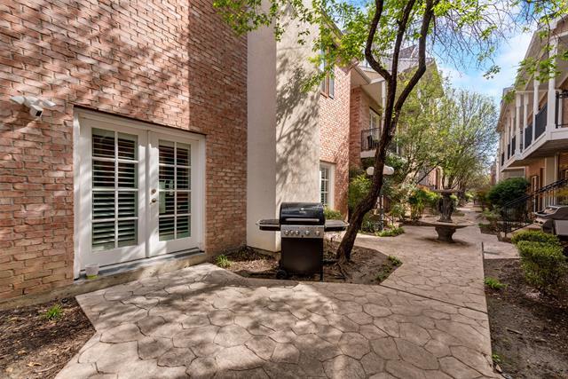 Building Photo - 5724 La Vista Dr