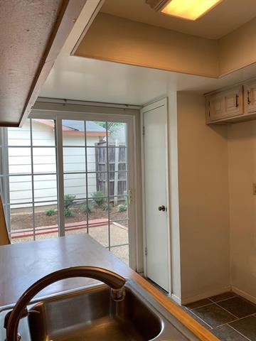 Building Photo - 2929 Pegasus Dr