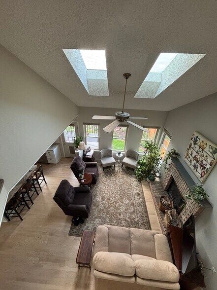 Building Photo - 3425 Birnamwood Dr
