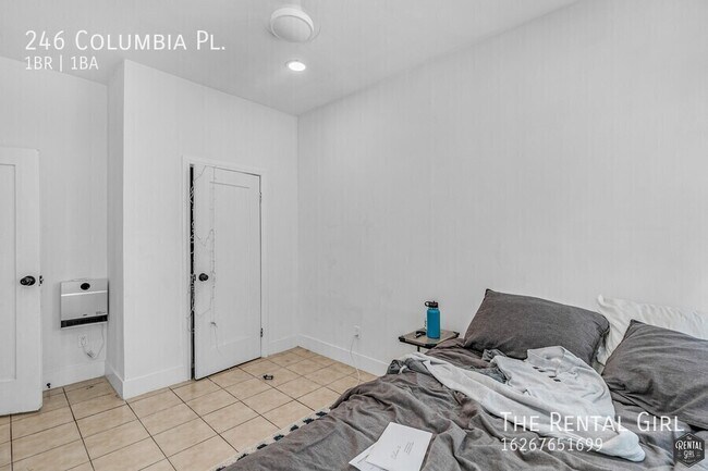 Building Photo - 246 Columbia Pl
