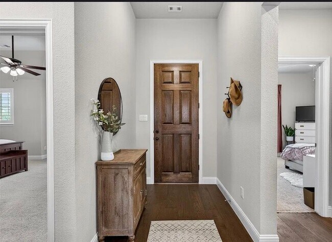 Building Photo - 14044 Falcon Ranch Dr