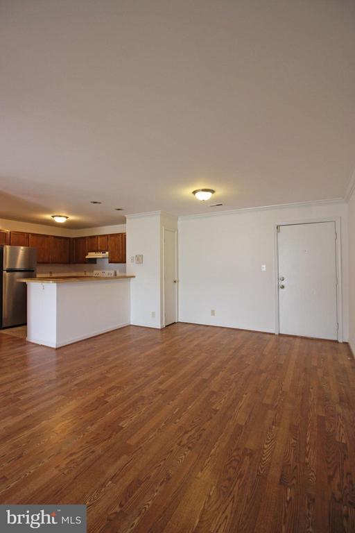 Building Photo - 102 Chesterfield Ln