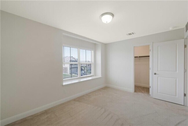Building Photo - 118 Eli Whitney Way