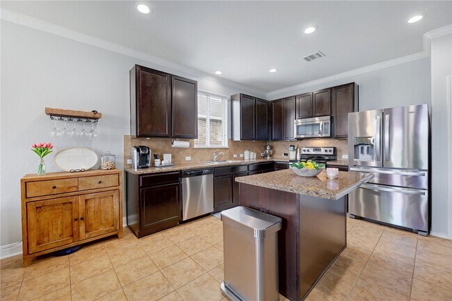 Building Photo - 73 Mallard Ln