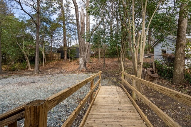 Building Photo - 3 Bedroom 1 Bathroom Home in Durham