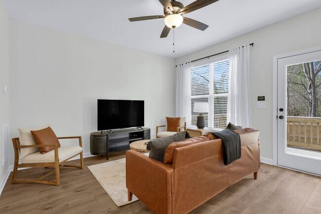 Building Photo - 717 Utley St