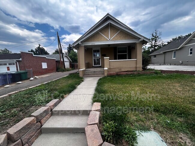 Building Photo - 3774 Yates St