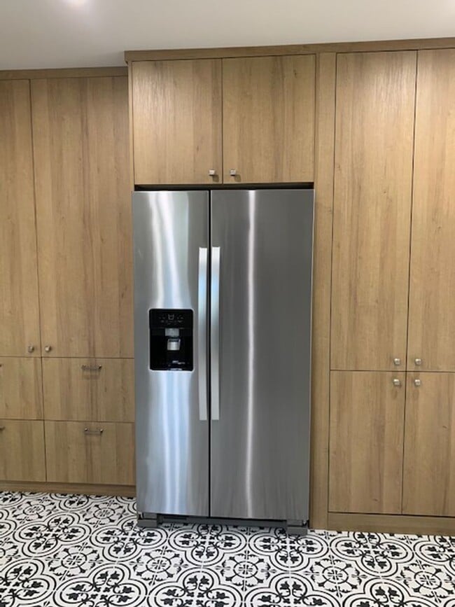 Building Photo - Sherman Oaks 3+2 w/bonus room + upgrades on cul-de-sac lot!