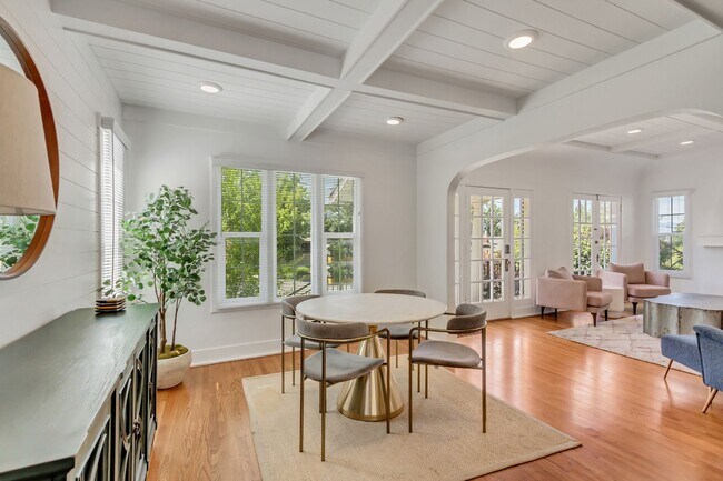Building Photo - Elegant Yale Crest Bungalow in the Heart o...