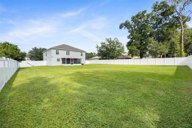Building Photo - 4510 SE 32nd Pl