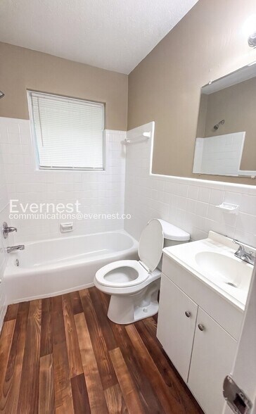 Building Photo - 1858 17th Ct N