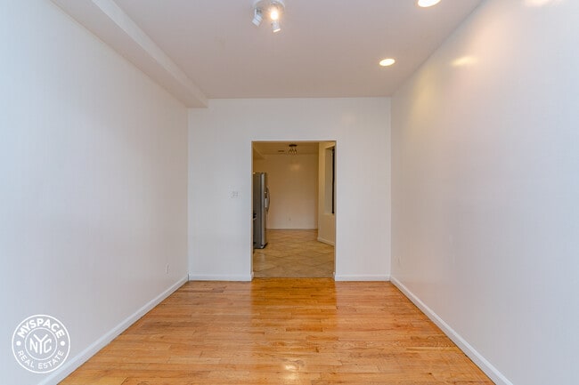 Building Photo - 275 Classon Ave