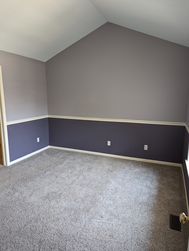 Building Photo - 601 Worthington Dr