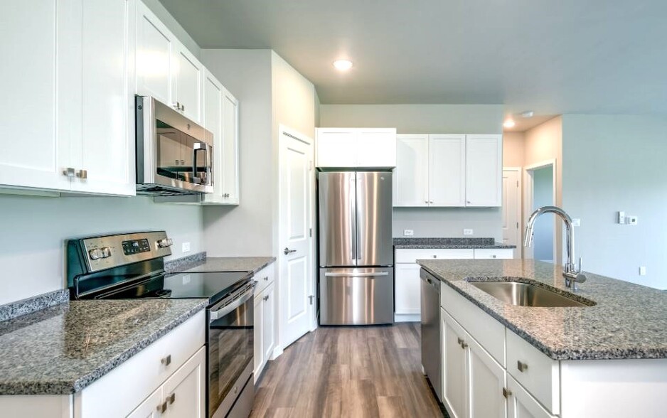 2501-G Kitchen - The Reserve Marinette