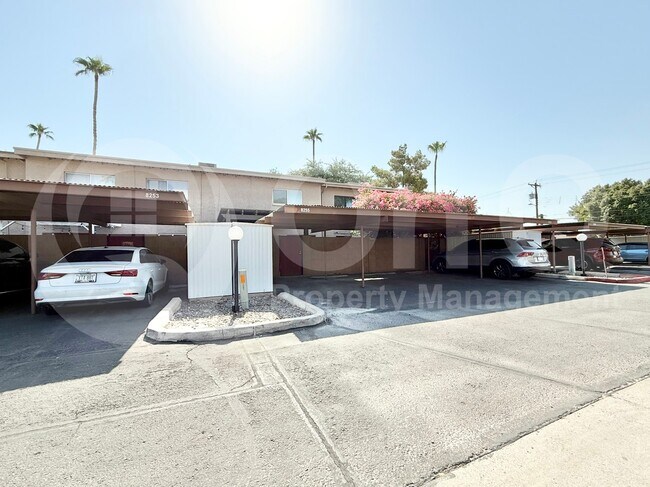 Building Photo - 8255 E Thomas Rd