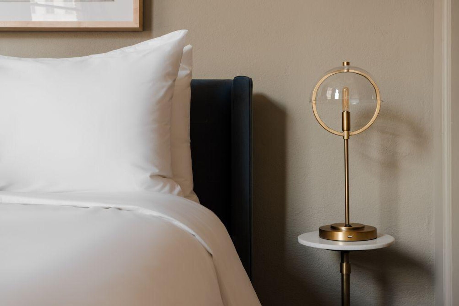 Building Photo - 505 E Travis St