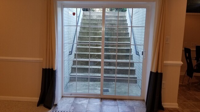 entrance - 4072 Sapling Way