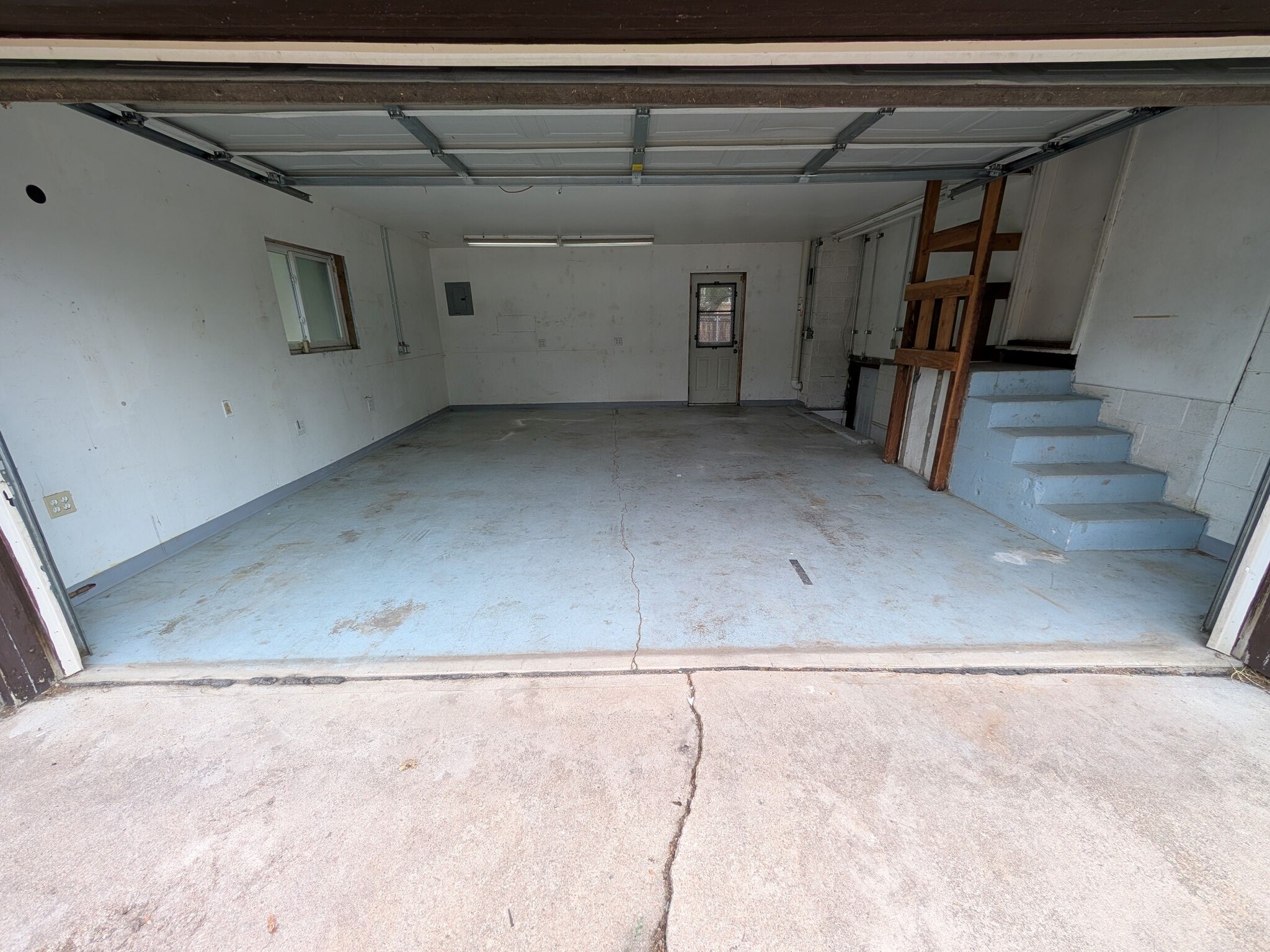 Building Photo - 790 Depew St