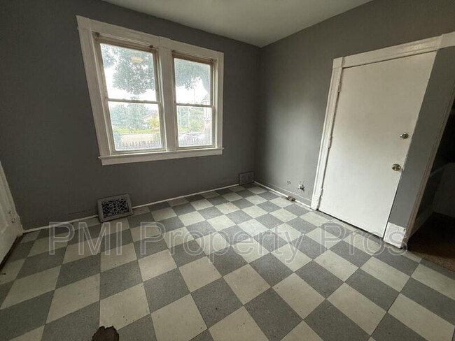 Building Photo - 1415 N 37th St
