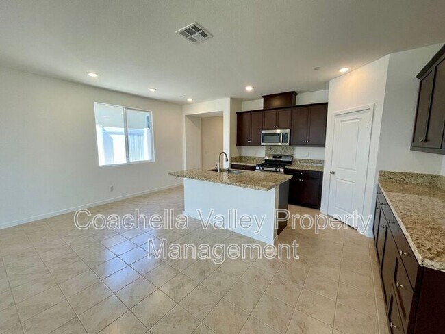 Building Photo - 11611 S Crescent St