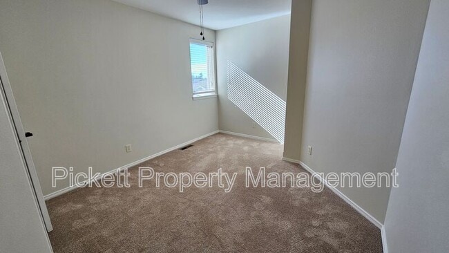 Building Photo - 770 Tufts Ave E