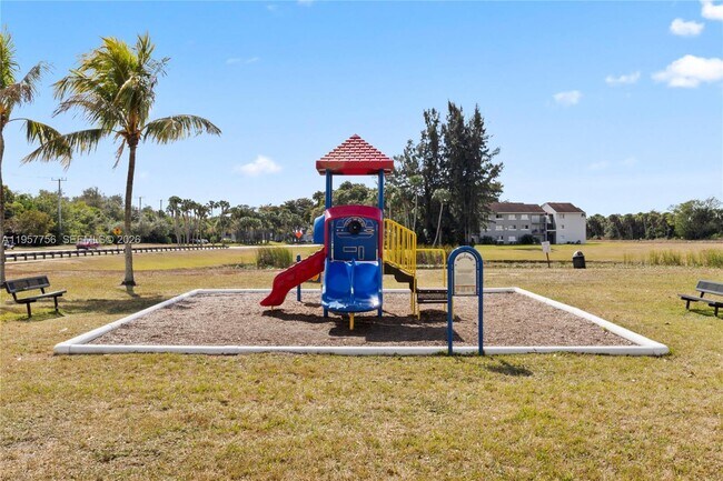 Building Photo - 1133 Benoist Farms Rd