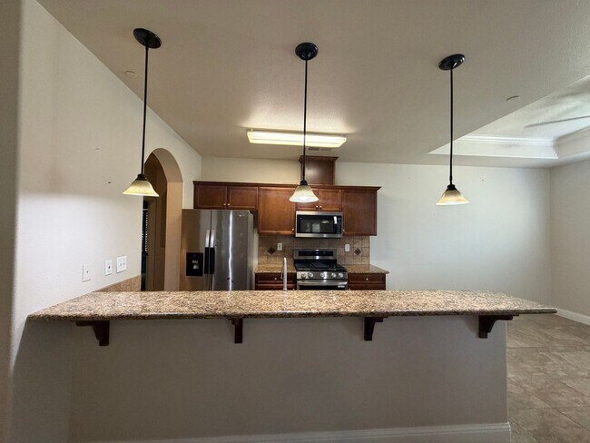 Building Photo - 2710 Orange Tree Dr