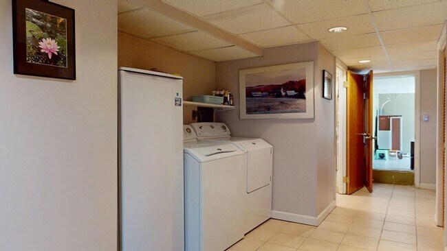 Building Photo - 118 Colby Rd